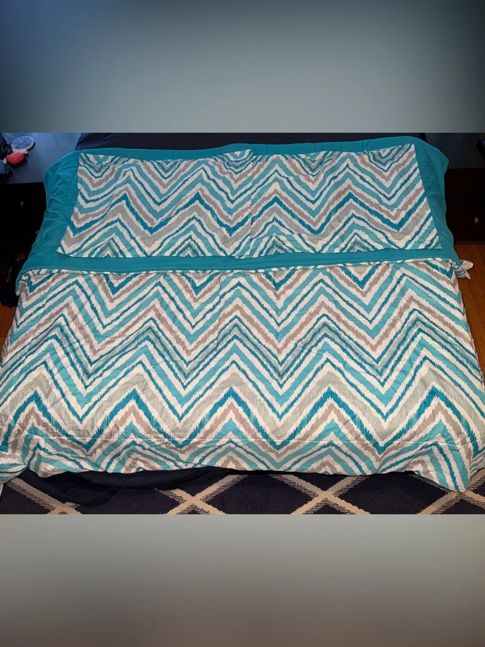 Mainstays Chevron Comforter and Pillow Shams in Teal, Gray, White